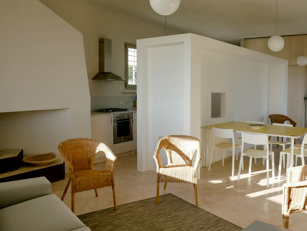 The Masseria and the apartments: from the restoration of Umberto Riva to the tourist accommodation